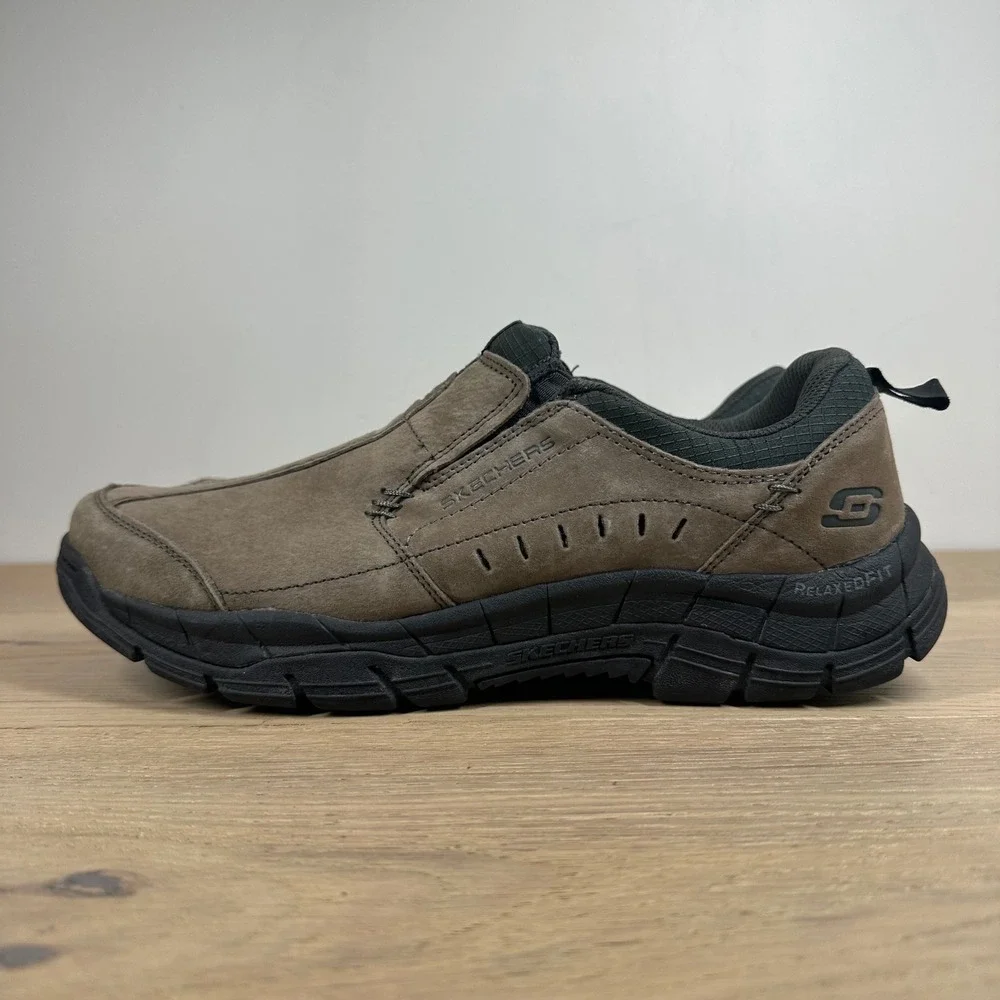 Skechers Sneakers Mens 10.5 Brown Leather Comfort Slip On Shoes Relaxed Fit